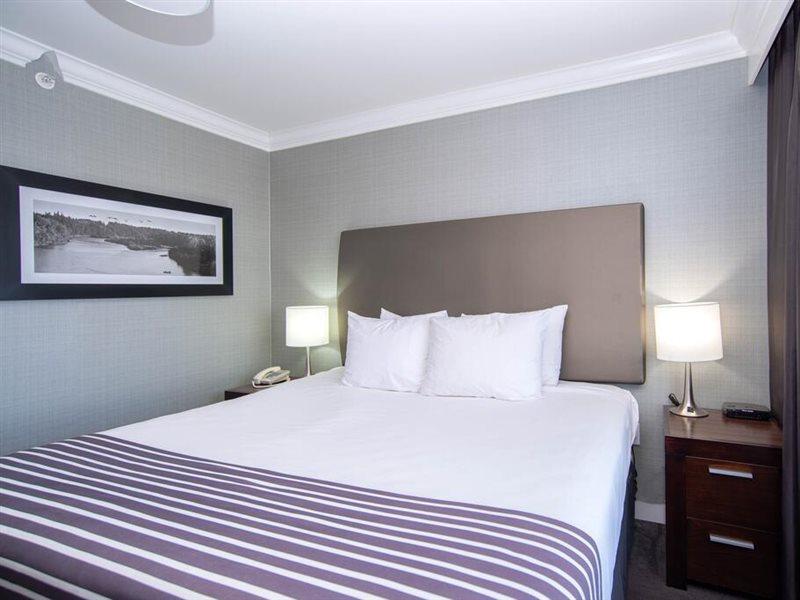 Sandman Hotel רד דיר מראה חיצוני תמונה