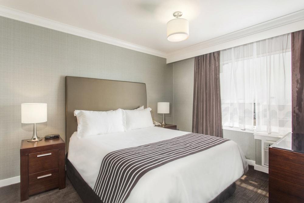 Sandman Hotel רד דיר מראה חיצוני תמונה