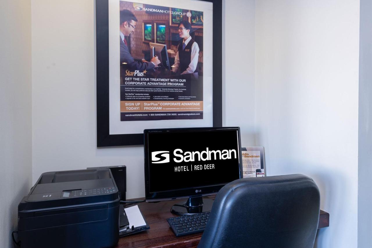 Sandman Hotel רד דיר מראה חיצוני תמונה