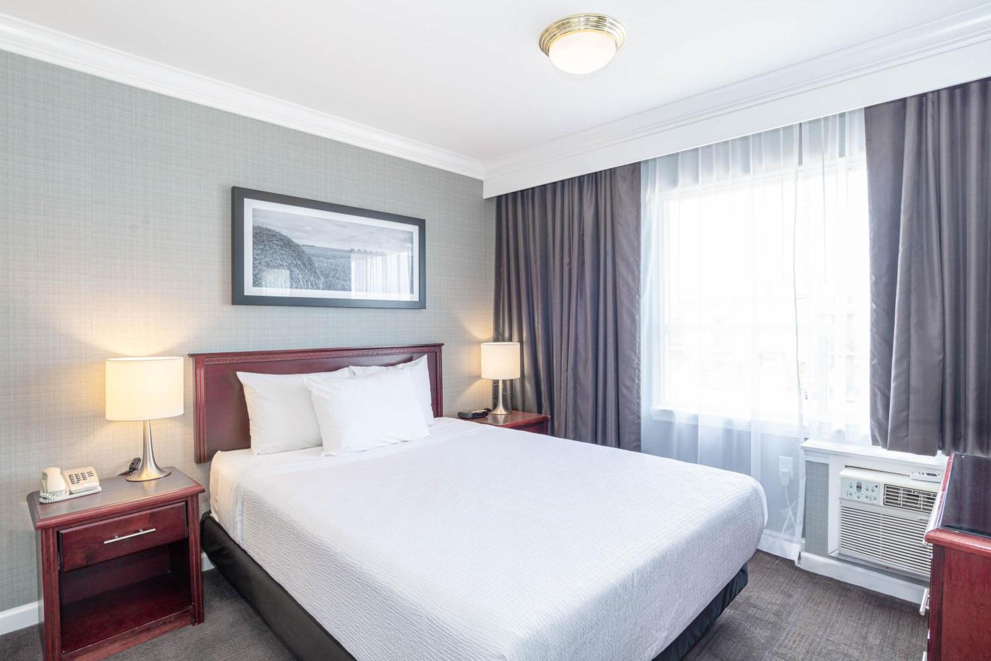 Sandman Hotel רד דיר מראה חיצוני תמונה
