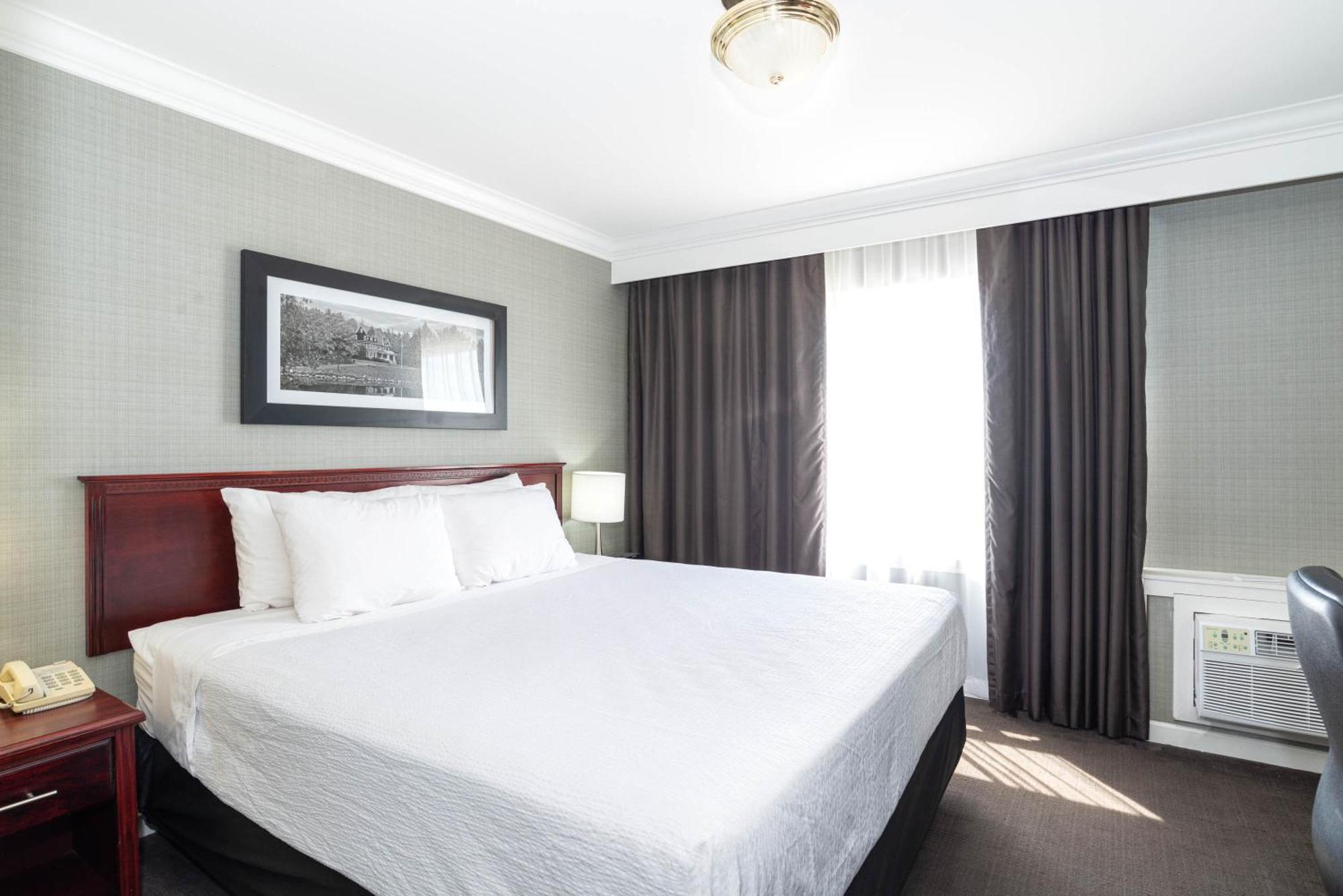 Sandman Hotel רד דיר מראה חיצוני תמונה